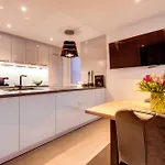 The Wave Apartment *