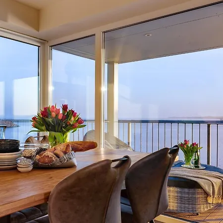 The Wave Apartment